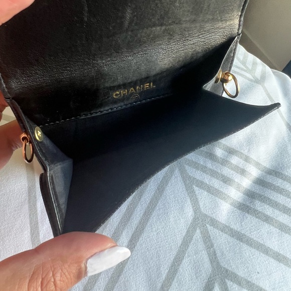 Great condition Chanel bifold snap wallet - Picture 8 of 8